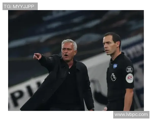 德甲球员愤怒抨击裁判不公判罚表达强烈不满