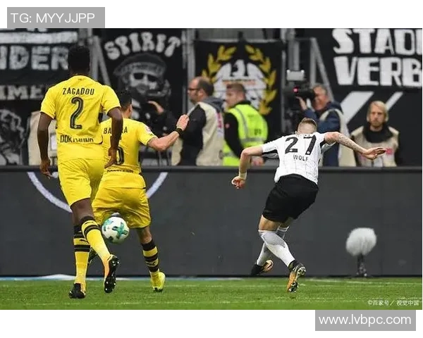 多特客战美因茨，争取三分保持领先优势