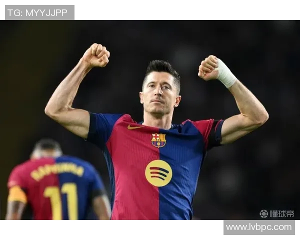 恩尼斯扬首球助力塞维利亚：关键一战全队奋勇夺冠