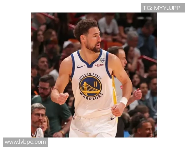 勇士大胜魔术砍25分汤普森火力全开库里盖帽送致胜球