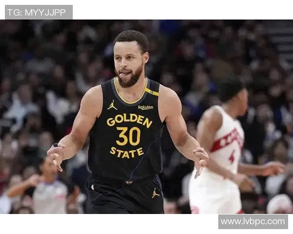 勇士主帅：库里比赛中的精彩表现超过任何技术统计数据