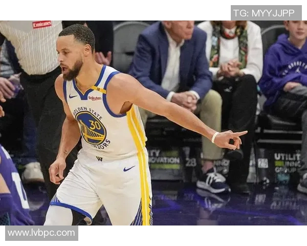 勇士再度胜利！库里再创历史三分纪录